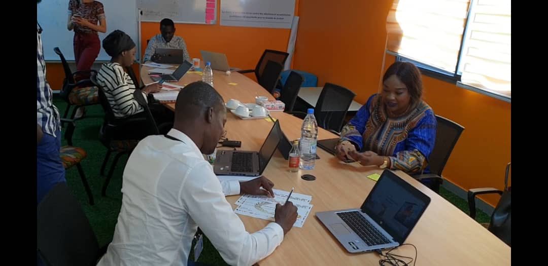 mousstra1512's tweet image. Stay #learnable and #teachable. Chaque #ProductBoard du #PoleDigital est clôturé par la minute agile sur les #nWoW et le #Mindset. La dernière etait l’occasion d’un challenge pour tester les connaissances sur l’agile/scrum. Kudos aux graduates et aux coach agiles. #FutureOfWork