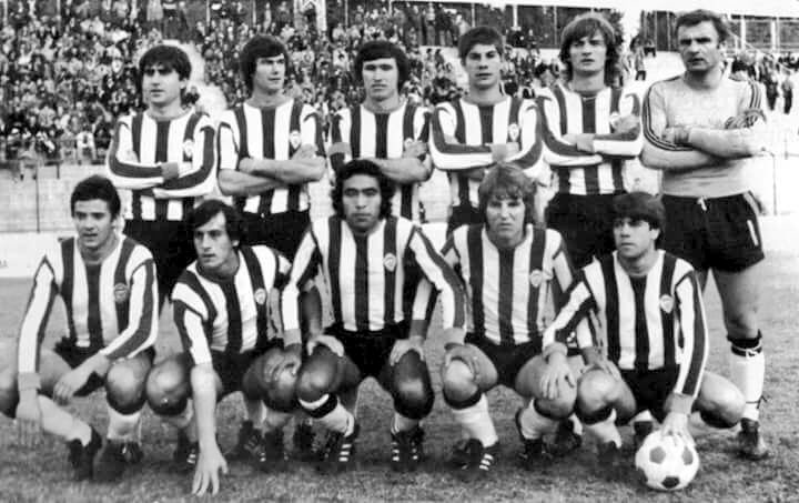 FOTOS HISTORICAS O CHULAS DE FUTBOL - Página 19 DnMr11dW4AAdO3T