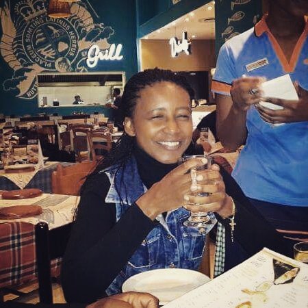 AndieyAndiey's tweet image. 16 Sept: uMzala 💖 uMzet 💖 My Cousin 💖 Noluthando  Mtati 
We were literally inseparable, and I admire and am inspired by her sternness for truth and what is right. uMzet is one of the few people who can be like, "hayi hayi hay, not dress mzala." 
#30DaysOf30 #AndieysSheroes