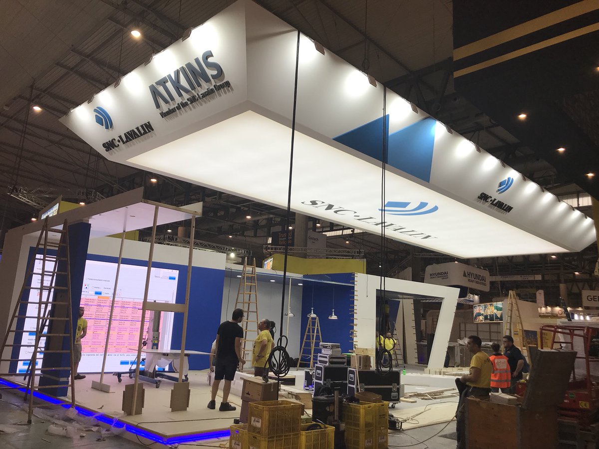 LizFoley00's tweet photo. The rigging is up! We’re onto the final day for set up. Doors open tomorrow 10am for the 2018 @GastechEvent! #oil #gas #lng #conference #firabarcelona #Gastech2018 https://t.co/hRi9zn8OFk
