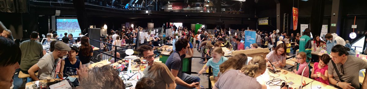 A full house buzz at Maker Faire Zurich! <a href="/MakerFaireZH/">Maker Faire Zürich</a> #MFZH18