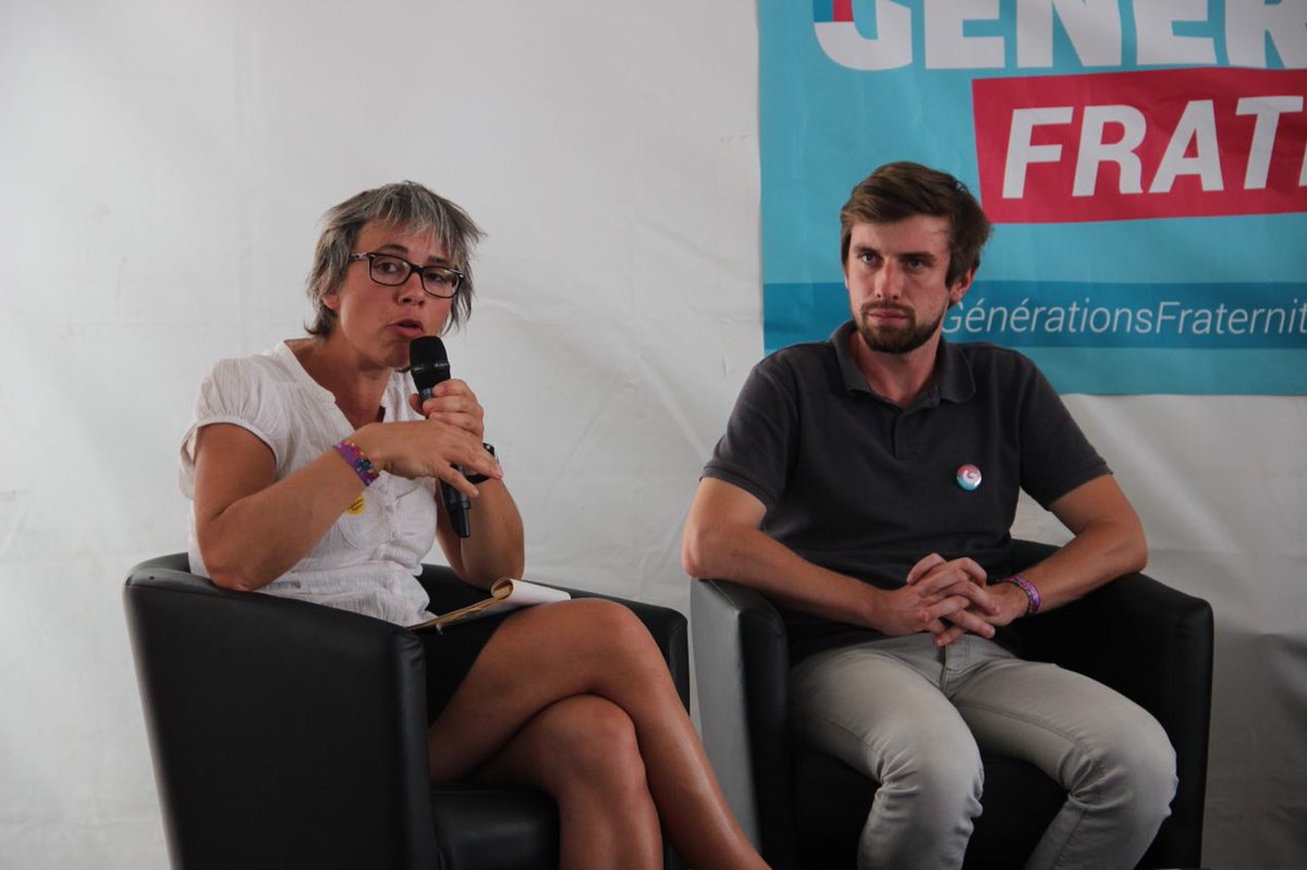 LesJeunesG's tweet image. "Il faut en finir avec l'artificialisation massive des sols agricoles. Pour developper le bio et faire de la relocalisation alimentaire, il faut pouvoir décorporatiser la gestion du foncier" Cécile Muret, SN de la @ConfPaysanne à la #TablerondeJG #TFAA de la #FetedelHuma