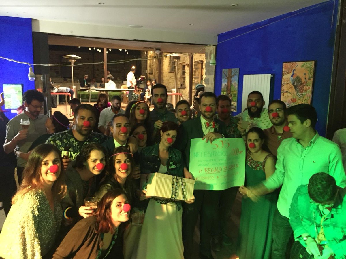 ClaraAvilaC's tweet photo. Mis “amigos” me piden 1.000 RTs para darnos el regalo de bodas. ¿Una ayudita? #el15deseptiembre https://t.co/0EiZE28wmk