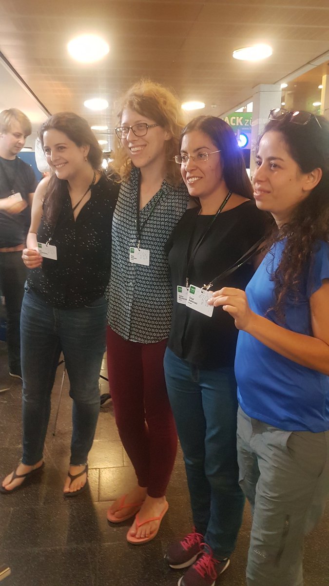 Girls power 💪The winner of @my_remoto <a href="/Zurich/">Zurich Insurance</a> and <a href="/Esri/">Esri</a> challenge "Millennials on the Move"

#hackzurich
