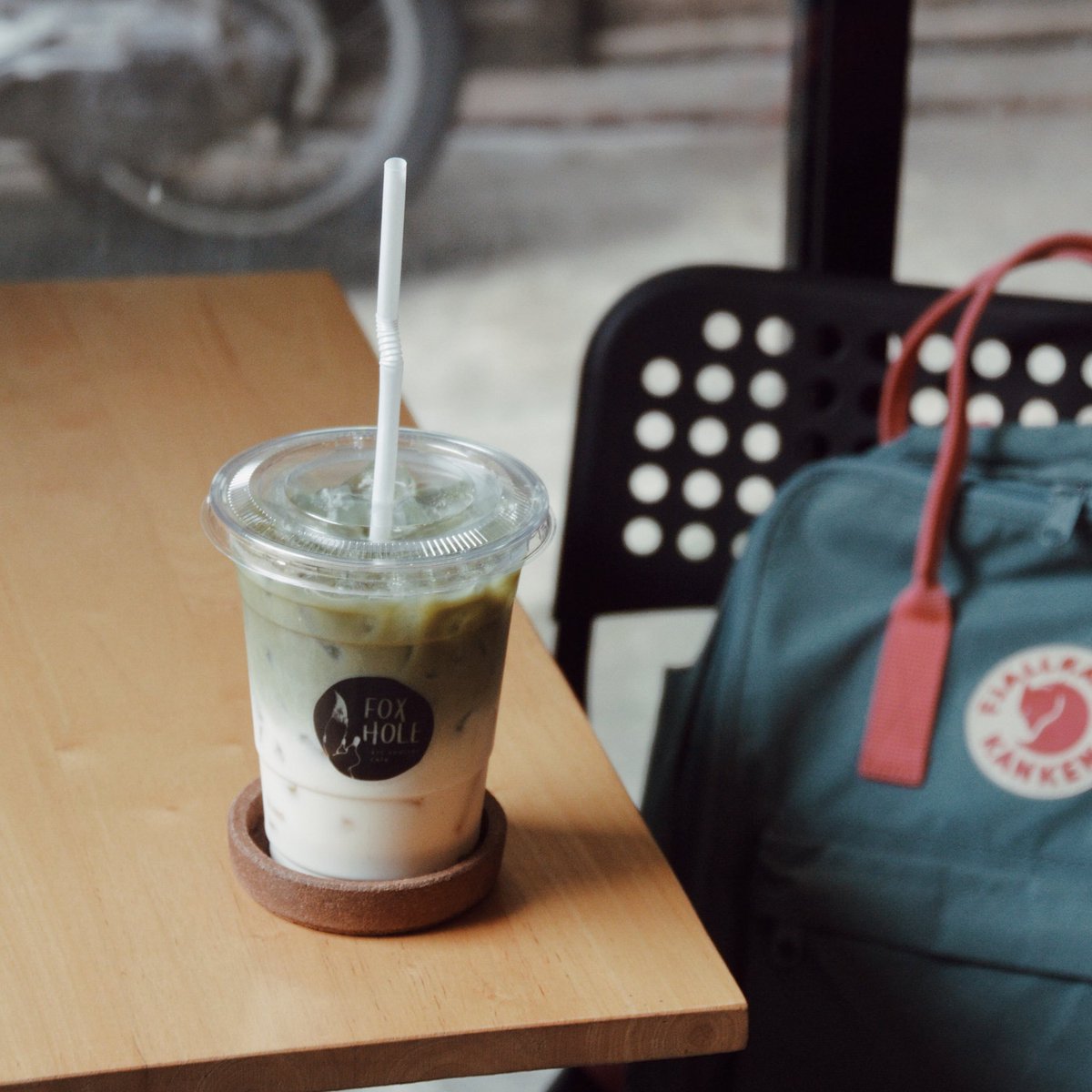 peemoniwa's tweet photo. Foxhole • Phra Nakhon
คาเฟ่เล็กๆแอบอยู่ในซอย ร้านน่ารัก เครื่องดื่มโอเคดูน่ากิน โกโก้อร่อยดี ราคาไม่แรง แถมเจ้าของร้านเป็นกันเองอีก ในร้านมีน้องหมาขี้เล่นตัวนึงด้วย ไปวันธรรมดามาคนไม่เยอะ เหมาะกับนั่งชิวหลบร้อนได้สบายๆ
#peemoniwareview #รีวิวคาเฟ่ #อร่อยไปแดก @aroii https://t.co/ydSoKEfSaO