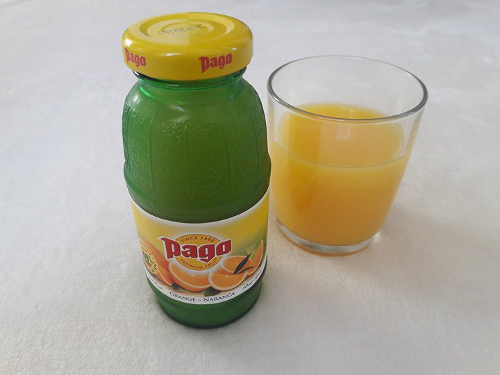 Our little bottle of morning goodness 🍊, sugar free 😃 and in a glass bottle for easy ♻️ recycling! 

bit.ly/2FWxJnn