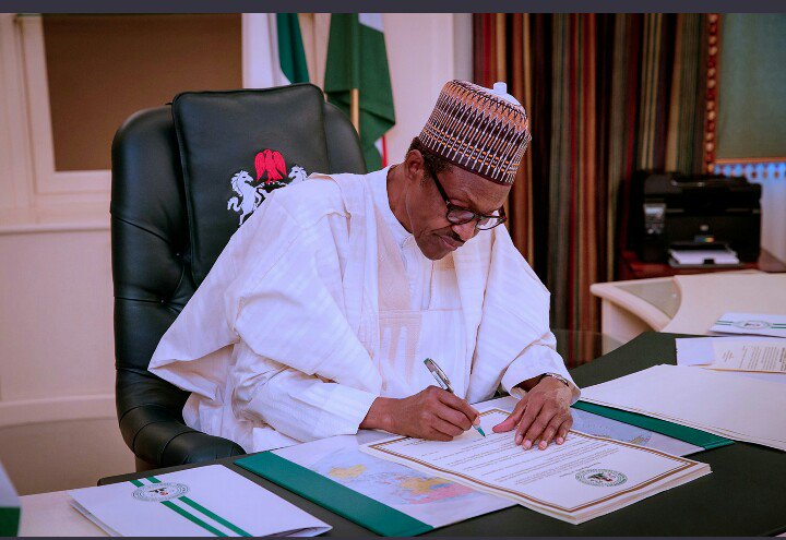 kopnxb's tweet photo. #BREAKINGNEWS : President Buhari orders INEC to bans the use of mobile phones by voters and other duty officials at polling units during elections. To enable APC rig Election

SAY NO TO #INECPhoneban https://t.co/qkoP2vjTaF