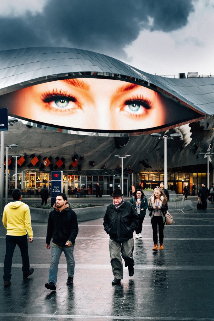 MadeInBrumUK's tweet photo. The Eyes of Grand Central by @jimpanda is our #PhotoOfTheDay! @PCLDigital https://t.co/r870vqdqz9