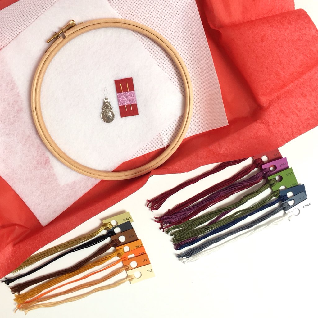 hannah_makes's tweet photo. 5 weeks until we start!! The cosy palette is the most popular for the Christmas SAL so far, what’s your favourite? ❤️ #crossstitch #sal #stitchalong https://t.co/WgUJTCwrkk https://t.co/NFUlQxQzbY