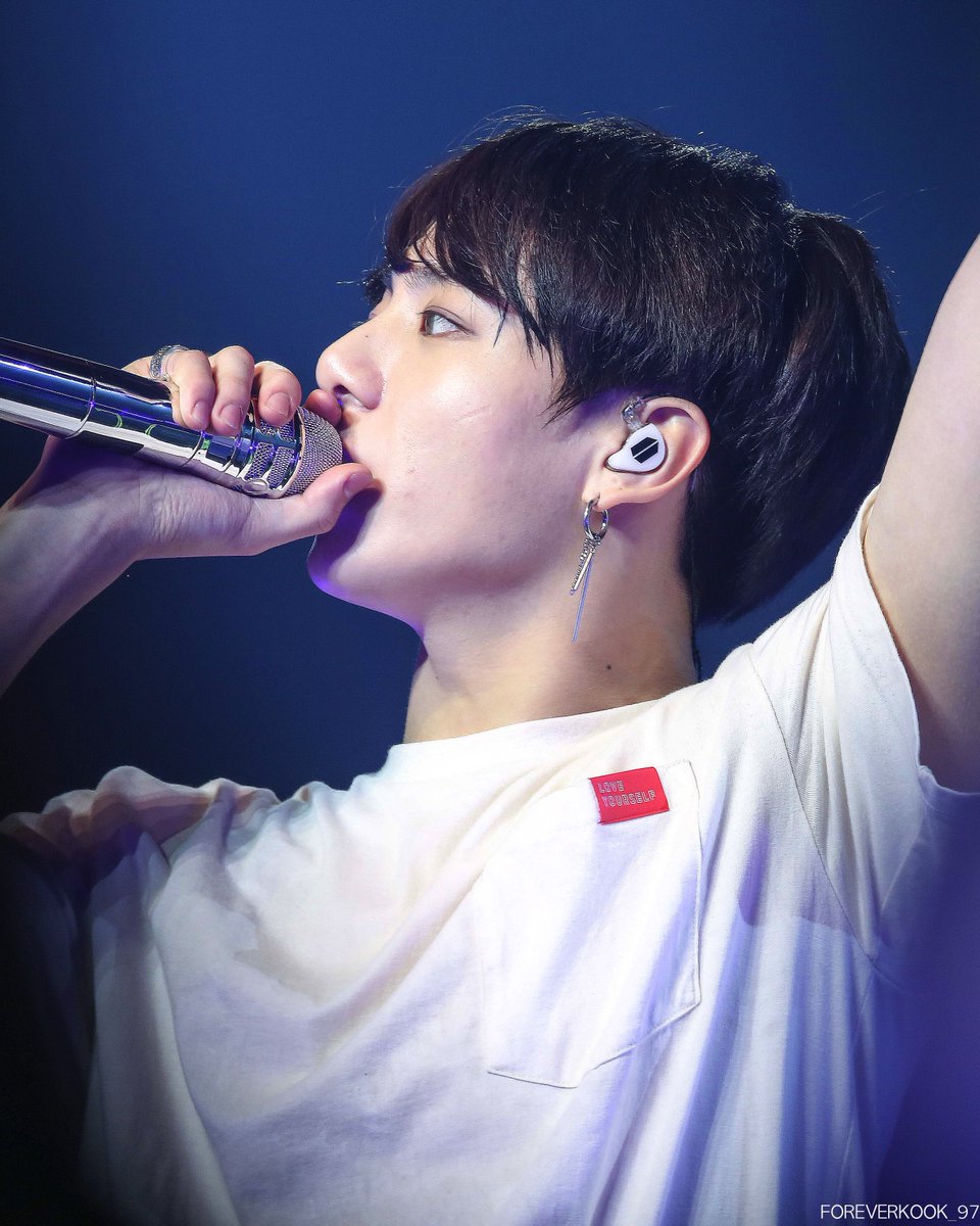 FOREVERKOOK_97's tweet photo. 180908
LYS IN LA HD
@BTS_twt
#방탄소년단 #전정국 #정국 #노츄 #JK #JUNGKOOK #BTS https://t.co/ERMqZ0ia00