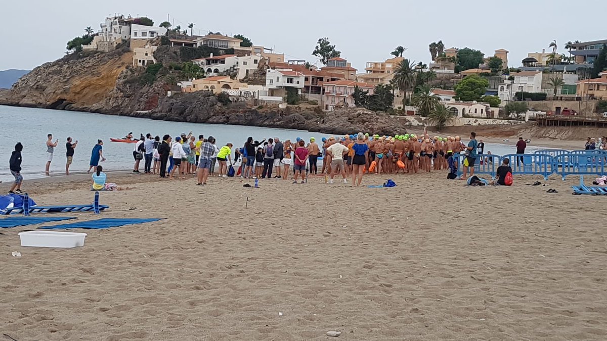 CruzRojaRMurcia's tweet photo. Voluntarios de @CRE_Emergencias se encuentran dando cobertura sanitaria a Desafío #SEAMAN Bolnuevo 2018 #PreventivosCruzRoja https://t.co/vhDkoTdL1n