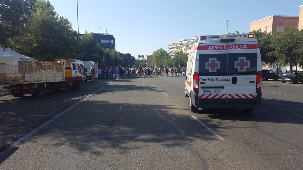 FcoMDiezCR's tweet photo. Hoy @CruzRojaCordoba en el día de la bicicleta organizada por @ayuncordoba_es para la #SemanaDeLaMovilidad 🚨🚑🌍 https://t.co/SDRjqsg6D3