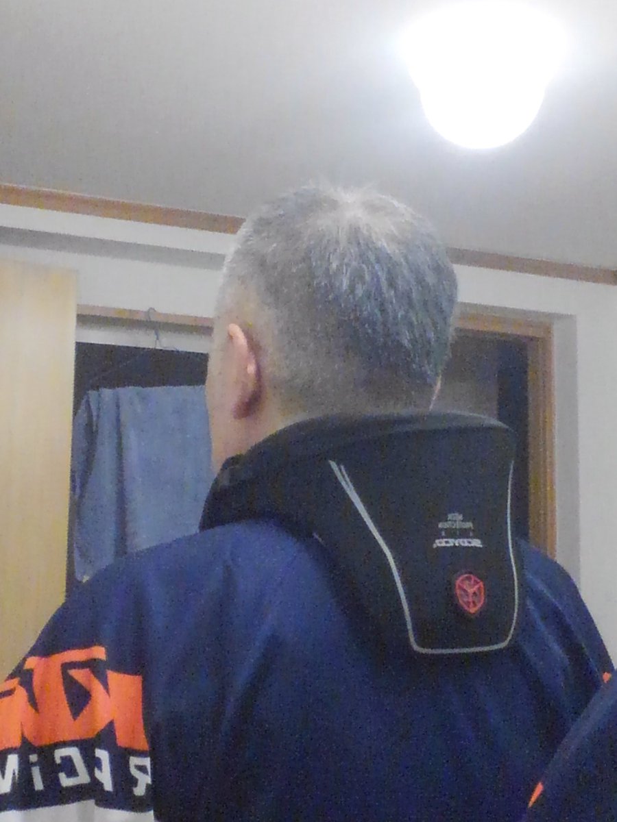 KTM819O4's tweet photo. #SCOYCO #NECKPROTECTOR
昔買ったカーボン製は装着すると首が回らなくなって使えませんでした(-_-;)
これは安くて良さげです(^o^)/ https://t.co/Rr8e2uMgG1
