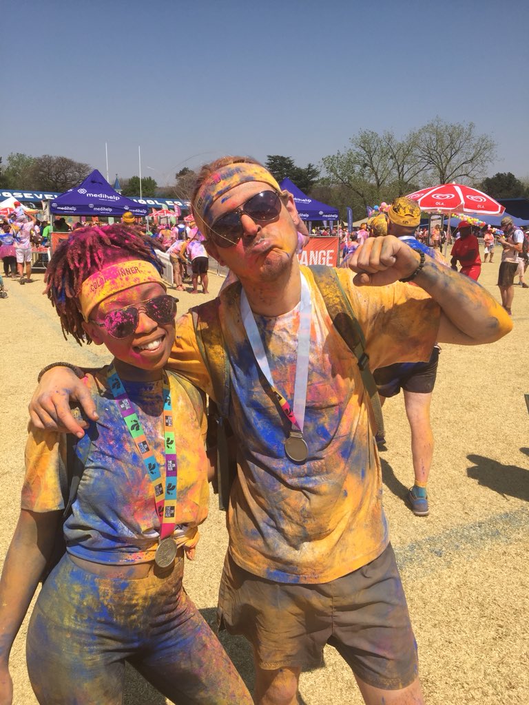 WeAreSunnybunch's tweet image. It’s a rainbow at the @thecolorunbq🌻🌈✨🔥 Our before and after! #Medihelpfun