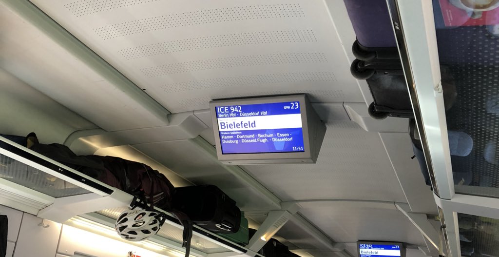 dREAmy_04's tweet photo. On my way to #Bielefeld #neonlivetour2018 by @ReaGarvey 🚄🎤🎶
I‘m REAlly excited🤩😳😍 https://t.co/fUnXbQFkjA