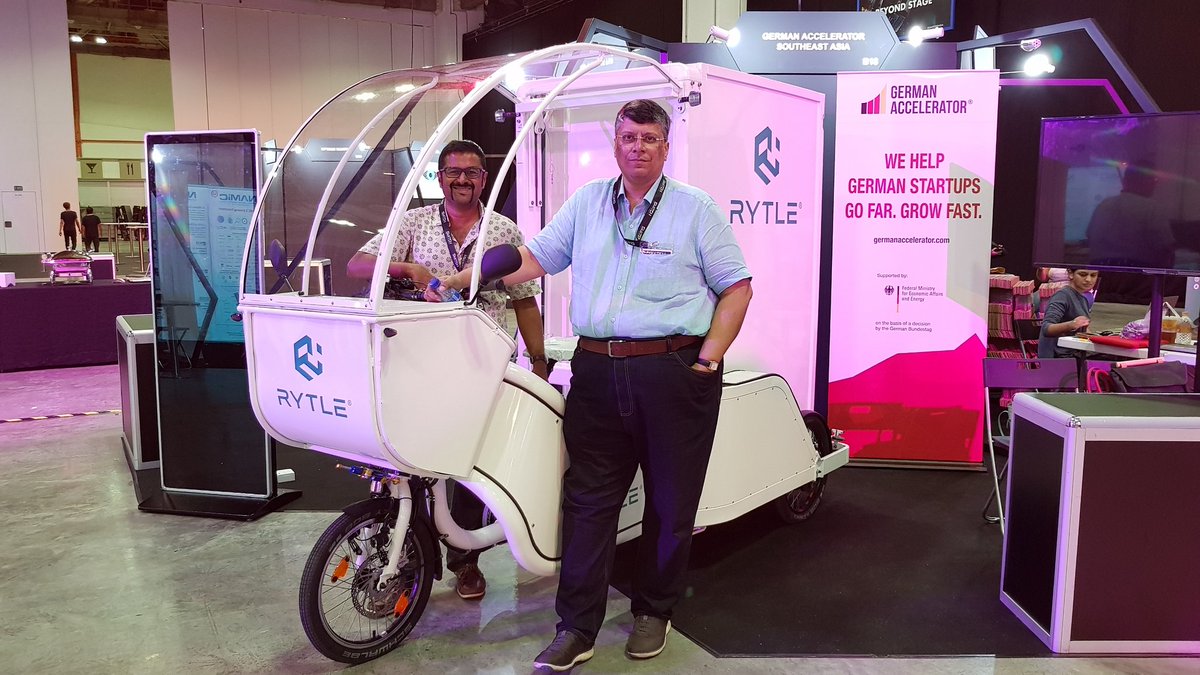 myRYTLE's tweet photo. #switchSingapore2018 visit the @GA_SEAsia booth to check out the RYTLE MovR, Europe's hottest urban cargo delivery vehicle! 17-19 Sept, MBS Expo, Basement 2, Booth B18. Come talk to Amit or Tushar! https://t.co/I5SBOmcuql