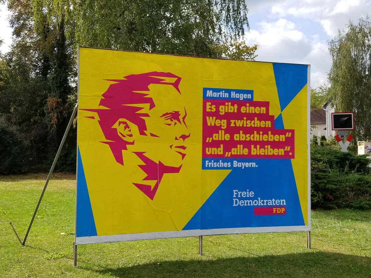 Warum denken wir eigentlich nur noch in Extremen? Es gibt einen Weg zwischen links und rechts. Es gibt einen Weg zwischen weltfremder Naivität und nationalistischer Abschottung. Es gibt einen vernünftigen Weg, das ist der Weg der Mitte, der Weg der Freien Demokraten.