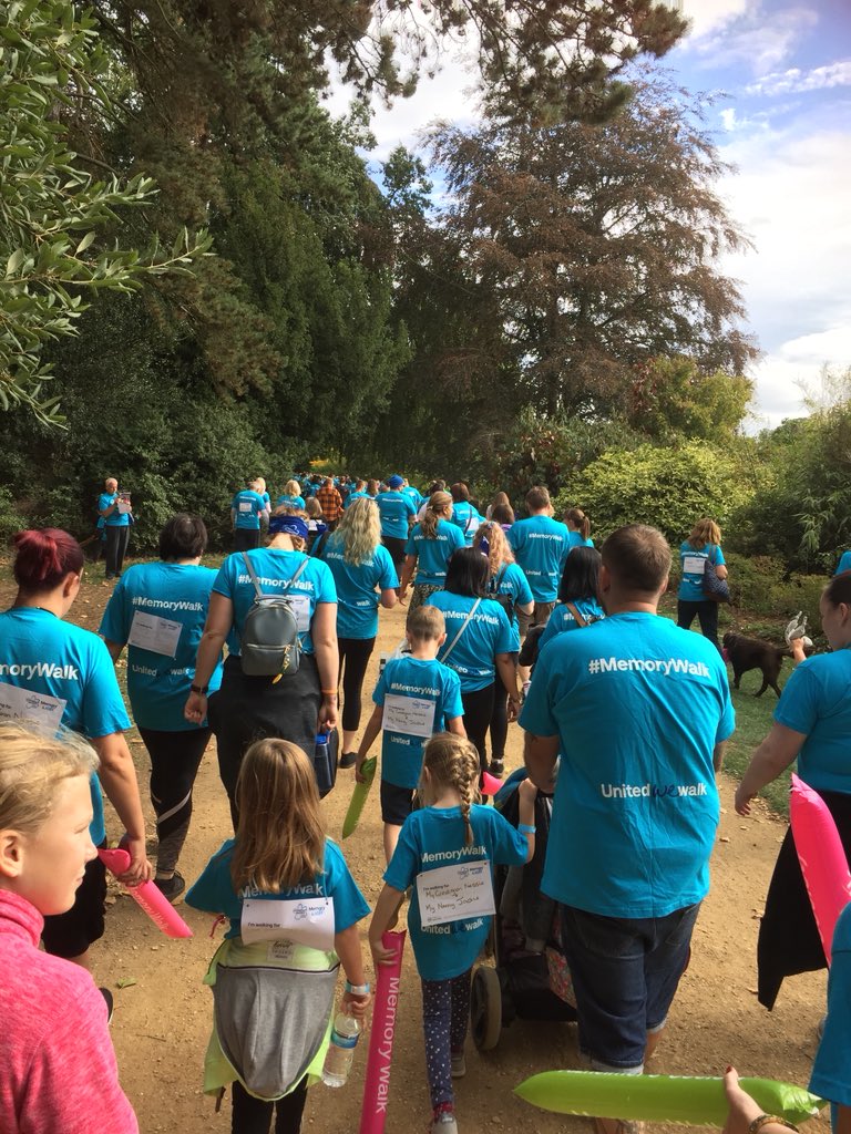 In and amongst 2,000 friends and family members of people affected by dementia on the Oxford #MemoryWalk. So lovely to be here with <a href="/alzheimerssoc/">Alzheimer's Society</a> xx
