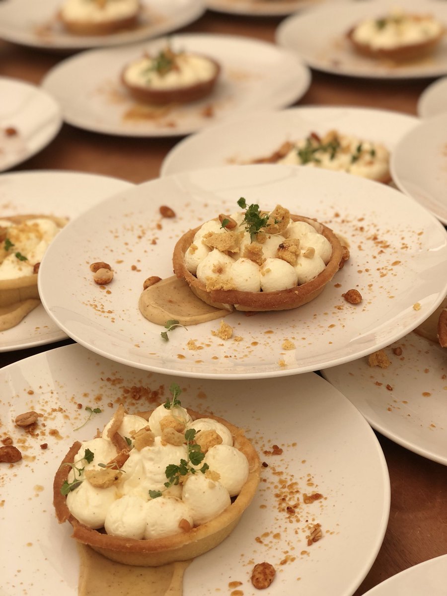 Desserts from Friday <a href="/HorseradishCR/">Horseradish</a> <a href="/ChesterRaces/">chesterraces</a> #yummy @HorseradishA #wow 🐎🥂🐎🥂😊