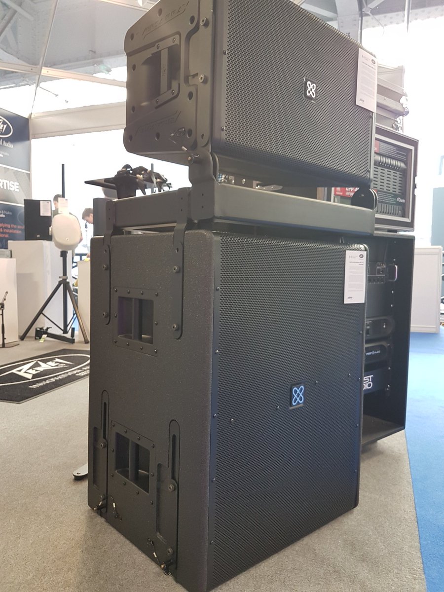 peavey versarray pro