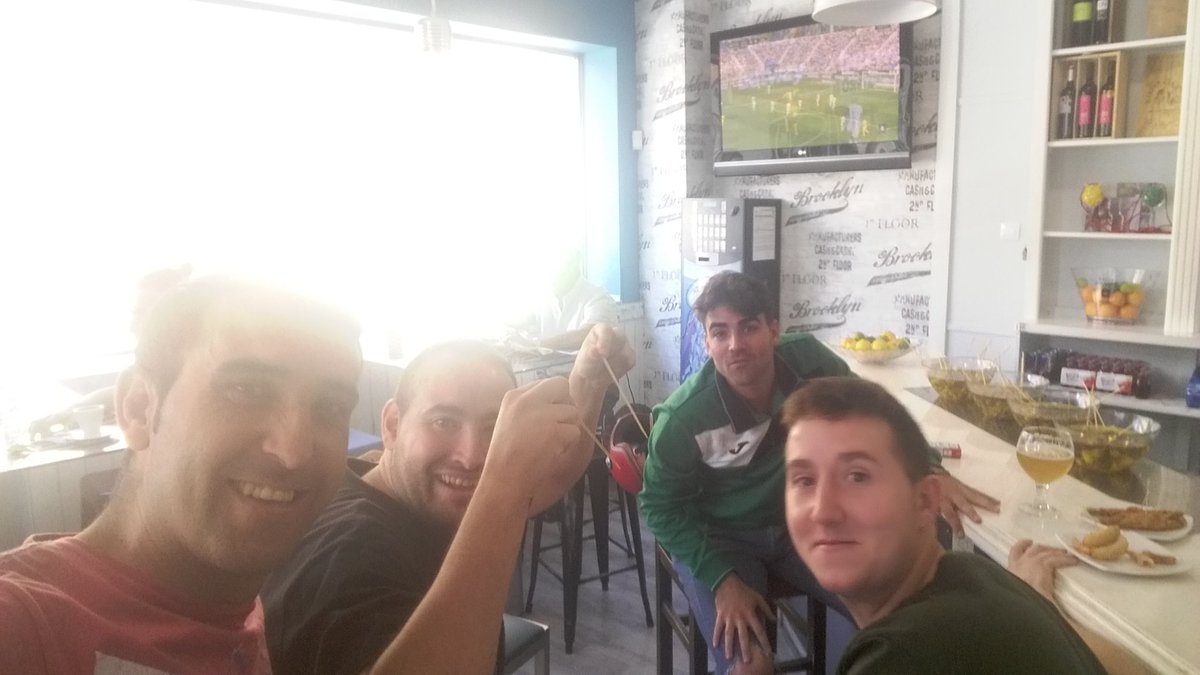 Mira a quien nos hemos encontrado después del pádel a Ortega