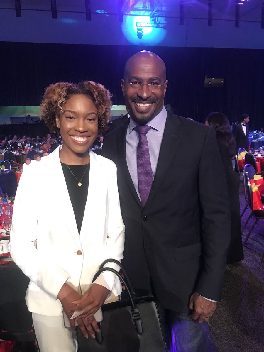 fedingram's tweet photo. All I have, have done or will do is for my family. My daughter makes me proud. @Elan0801 making waves in D.C. - be the best, work hard and stand for something. @jonesy0108 @HowardU #Ingram #ThisGirlRocks #ChemEngineer #MiamiStyle https://t.co/1Zcx417l7F