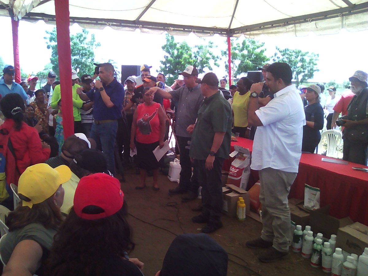 Créditos d cauchos e insumos para productores agrícolas d la región temistoclescabezas.psuv.org.ve/2018/09/16/ges… #FuturoSeguro #ZuliaMia @OmarPrietoGob @sppde2018 <a href="/ProfEddyAguirre/">Eddy Aguirre</a> @AlimentacionGBZ <a href="/AgropecuariaGBZ/">SDAZulia</a> @SeppeuctiGBZ @Temistocles4F <a href="/SudebanInforma/">SudebanInforma</a> <a href="/BCV_MARACAIBO/">BCV Maracaibo</a> <a href="/FondasZulia/">Fondas Zulia</a> <a href="/OIPEEZOFICIAL/">OIPEEZ</a>
