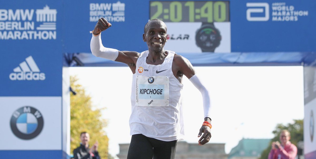 CrossProb's tweet photo. Eluid Kipchoge just ran the fastest marathon of all time.

2:01:39 (4:38 pace)

1 minute, 17 seconds, ahead of the previous world record.

That's an average of 14:24 per 5k. https://t.co/0NAnzpU6Bp