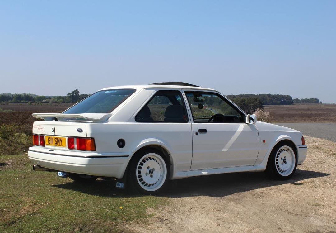 HeritageFord3's tweet photo. Ford Escort RS Turbo
📷: grant_jones93
#heritageford #rsturbo #simplyford #classicford #retroford #classiccar #retrocar https://t.co/DX9dhzLGTV