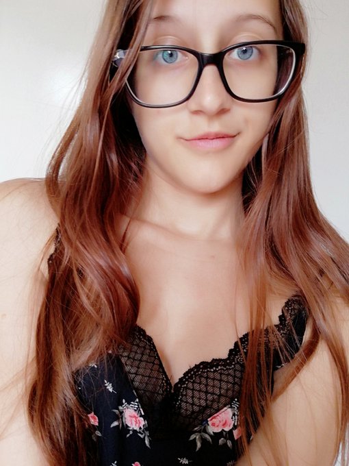 Good afternoon everyone! Cum play with me! ;) https://t.co/nlSxQ18U0E https://t.co/udlM5AvIfz<a href="/tag/chaturbate"class="tags"><span>#chaturbate</span></a>