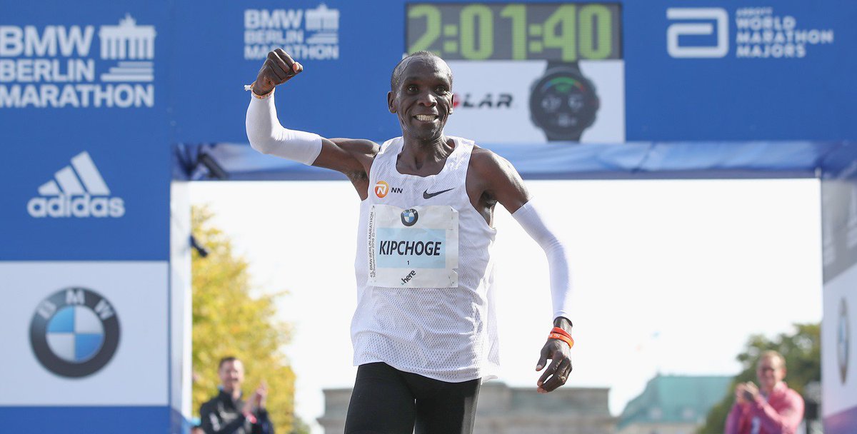 javierrobles's tweet photo. pero por si no lo sabes hoy en Berlín este señor llamado Eliud Kipchoge os hubiese ganado a ti y a tus 421 amigos. Bestial https://t.co/TupIlEfdkM