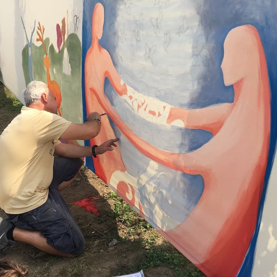 Holding Terra Moretti tweet media