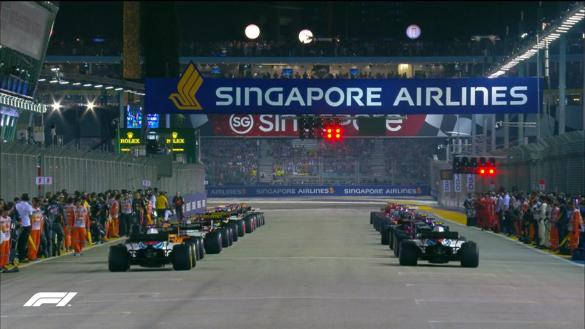 لويس هاميلتون يفوز ويوسع صداراته في سباق سنغافورة الليلي 5