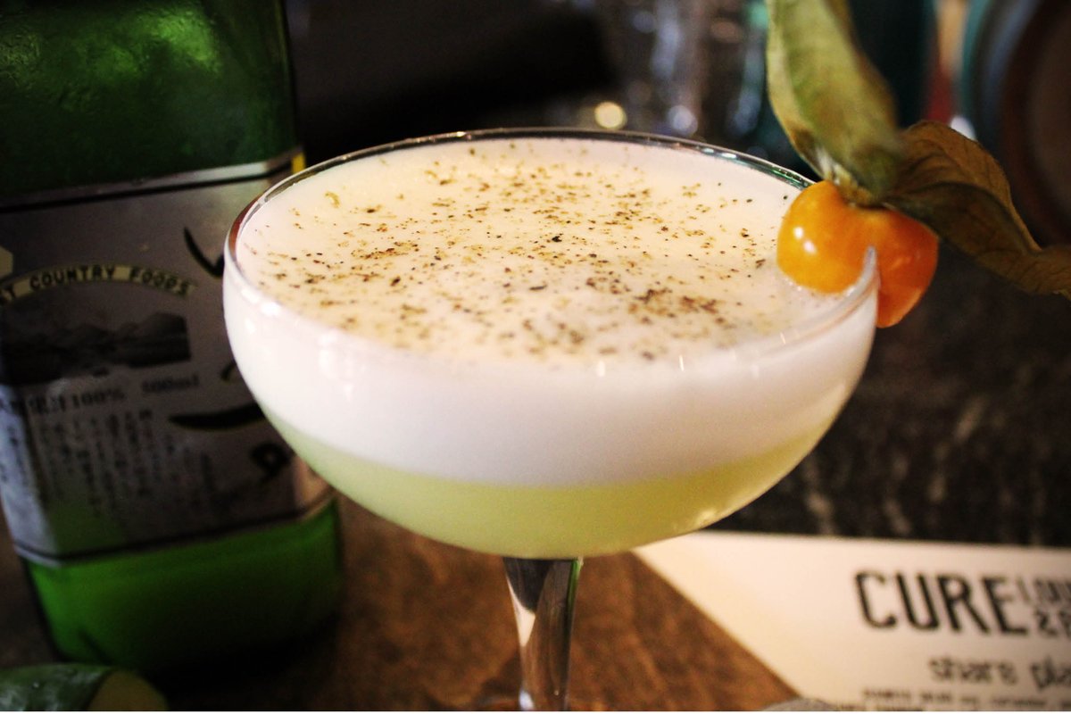 NitaLakeLodge's tweet photo. Ketel One, agave and yuzu complement cooling cucumber in this unexpected Fall refresher. The ideal sipper as the sun sets over the lake, 'Harvest Season' is one last, longing look at the summer that was. RT for your chance to #win one at #CureLounge! #OnlyInWhistler https://t.co/LC2FZcL4S5