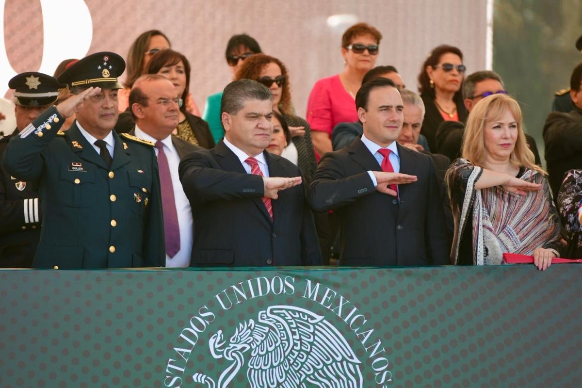 mrikelme's tweet photo. En #Saltillo más de 40 mil personas disfrutaron del Desfile Cívico Militar conmemorativo al 208 Aniversario de la Independencia de México, donde participaron miles de coahuilenses, fortaleciendo nuestro valores cívicos y patrióticos ¡Viva México! ¡Viva Coahuila! #FuerteCoahuilaEs https://t.co/a3XnJ3Svbq