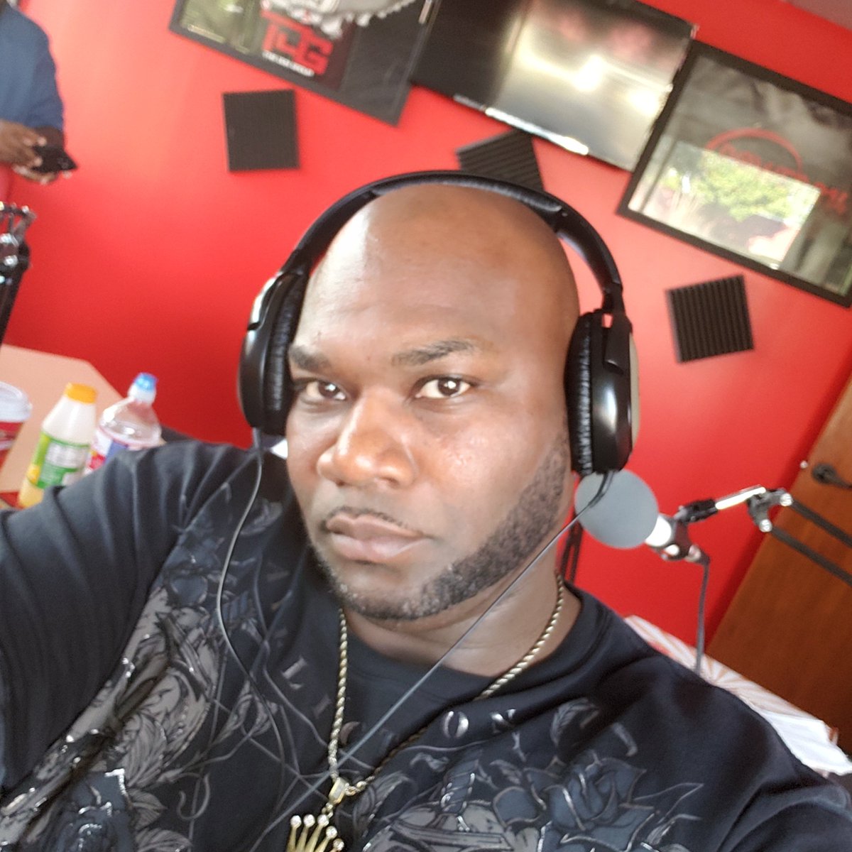 214Power's tweet image. Be looking out for Black Watch every week on The Surge where we expose scammers in the community who business.