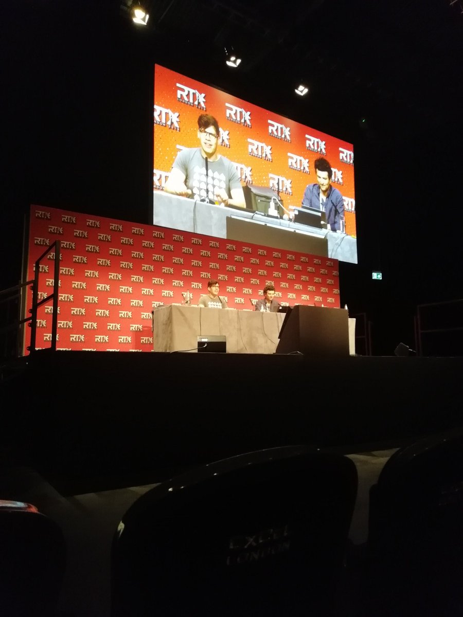 LuckyBB's tweet photo. Never really watched machinima stuff but after the @JoelRubin_ panel I'm definitely gonna be checking some Happy Hours out 👌 https://t.co/80ua8Izfsz