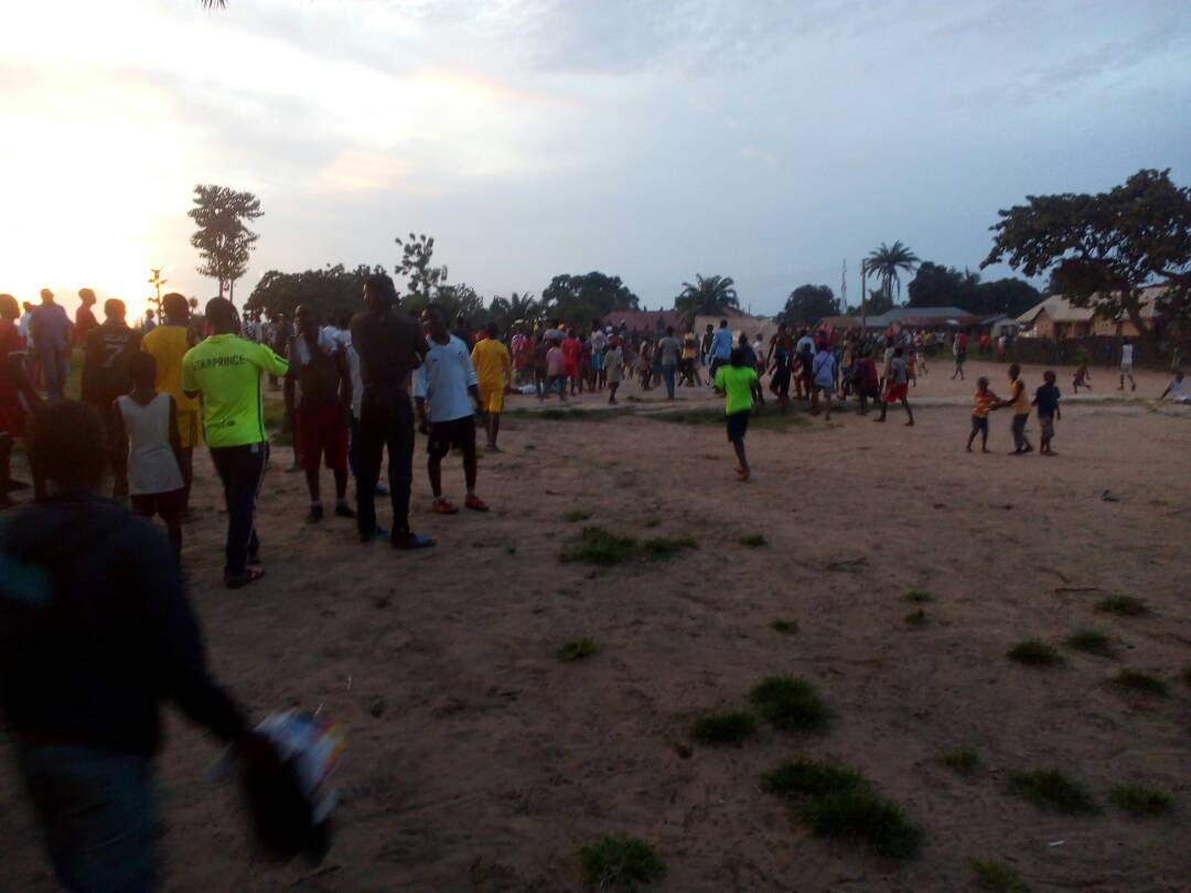 DevTrainNg's tweet photo. Young Star FC of Northbank Makurdi emerged the winner of 2018 #BeatPlasticPollution U-16 Football ⚽ Challenge
Congratulations🎆 
@DevTrainNg is proud of you
#SustainableYouthDevelopment 
@AgroNatureNig @beautifulbenue @benuestategovt @BenueSDGs @Sueddieagema @BenueNews https://t.co/DJ8IO6BoyP