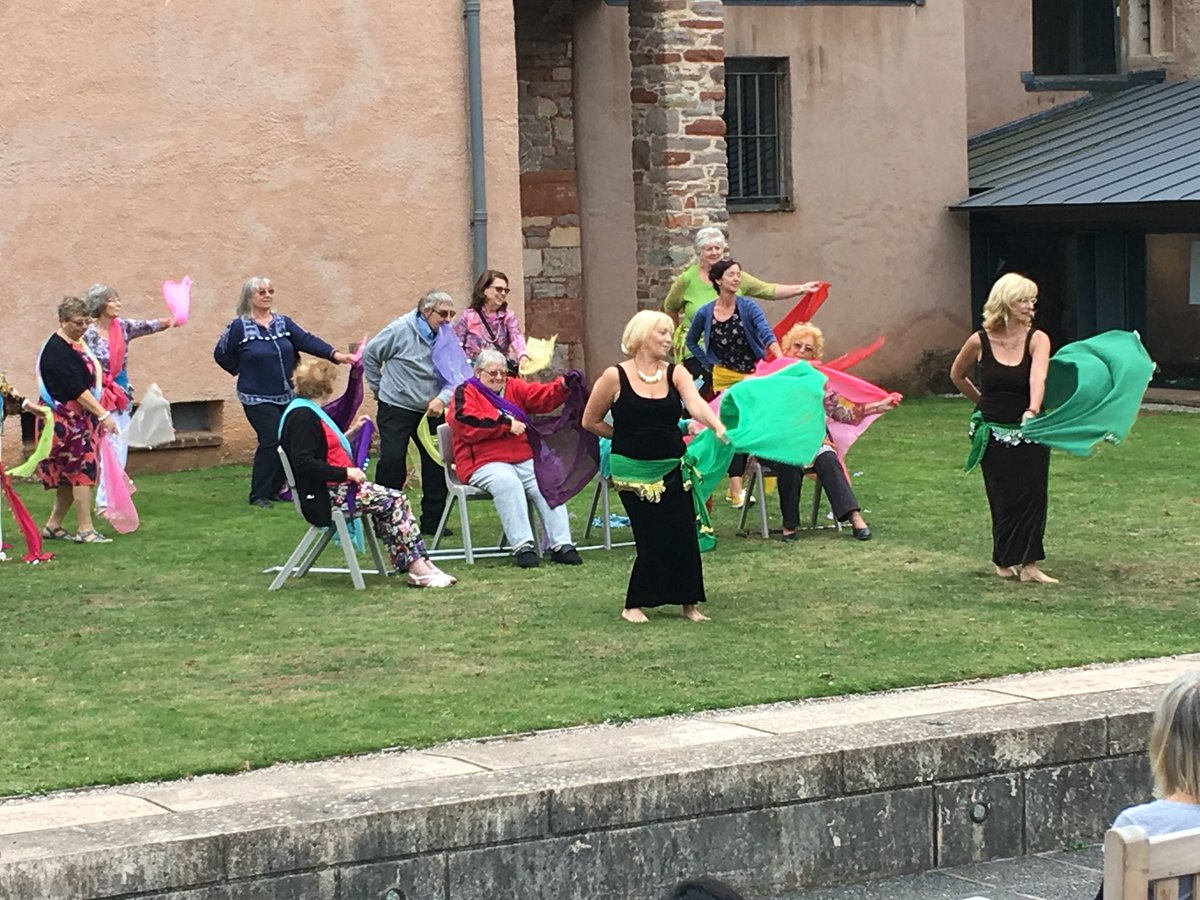 AgathaFestival's tweet photo. Thank you to Step in Time for their colourful dance at a Garden Party to Die for at #IACF18, with lots of audience participation! @minipipp https://t.co/qf5OWGHTGs