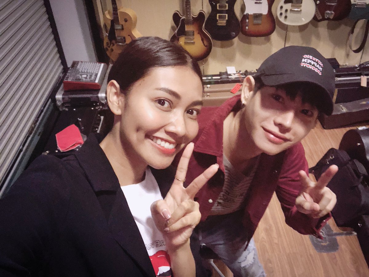 gamthestar's tweet photo. พี่เป๊กแข็งแรงขึ้นแล้วค่ะ วันนี้มาซ้อมงานวาโก้วันที่29 นี้ ใครมีบัตรแล้วมาสนุกกั���ได้นะคะ^^ https://t.co/fnOW9caPeH
