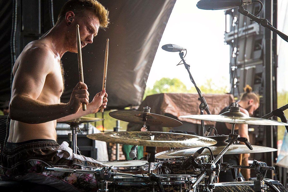 AnuvaPhotos's tweet image. Concert photography has a special place in my heart. Anytime I’m shooting, my mind is clear and focused, and the subject matter is all that matters. Concerts make this experience exciting because I channel the energy of the band &amp;amp; really feel it - then I capture that feeling.