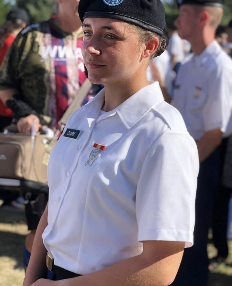 SotsChris's tweet image. Just rekindled my relationship with my little sister after 16 years of not speaking or seeing each other. Not to mention, she just graduated from the army and we are basically twins. I couldn’t be anymore happier ❤️ #ItsNeverToLate