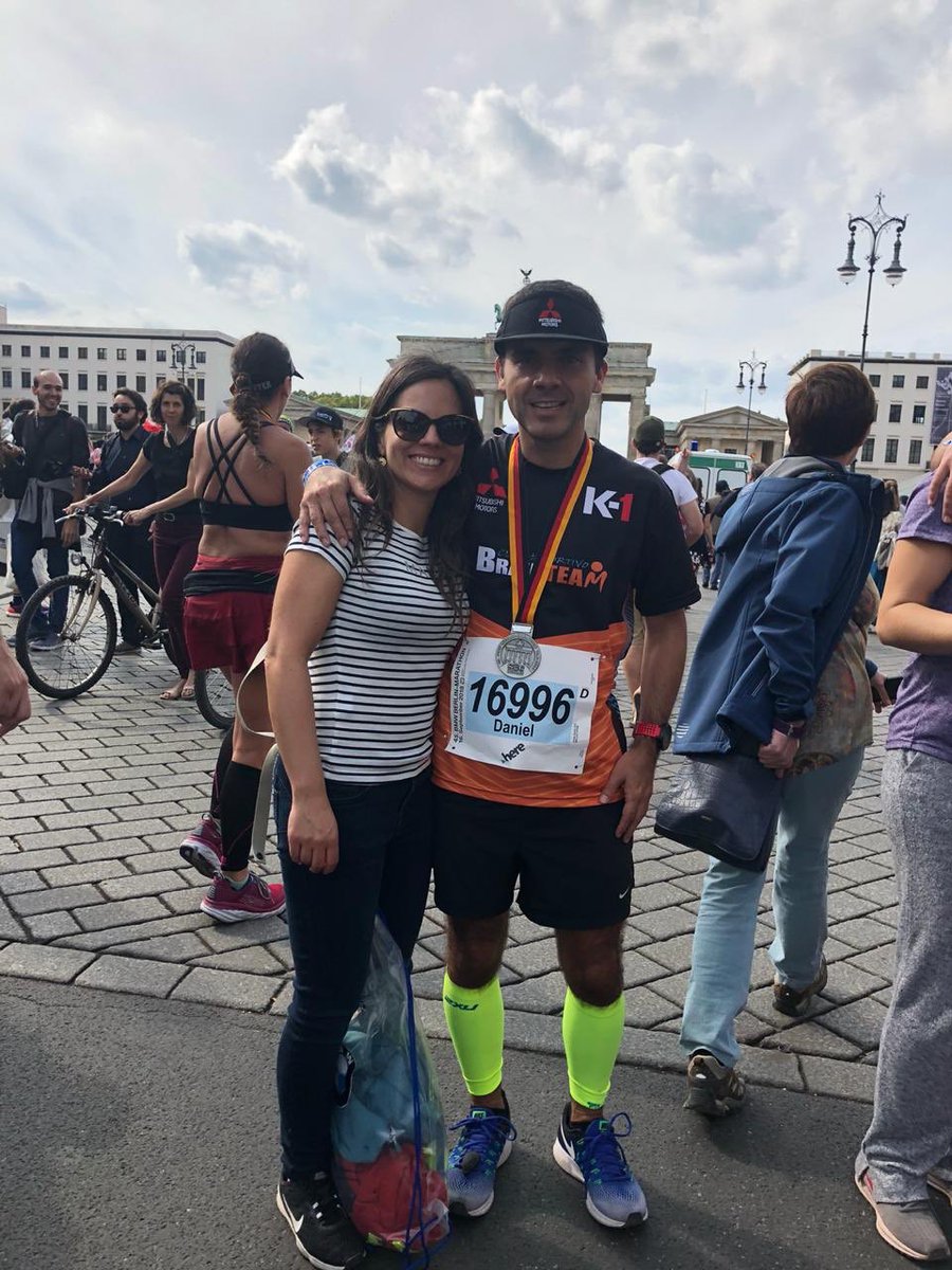 ClubBrainteam's tweet photo. Felicitaciones a nuestros BT  presentes en la @berlinmarathon Jose Galindo 3:10:03, Daniel Duran 3:15:19 , patoulloa21 3:47:23 y maca_larrain 4:06:00 @clubbrainteam #soyBT #soybt #BT15años
#dejamoshuella
@mitsubishicl
@gatoradechile
@k1chile
@trichile.cl https://t.co/LSzkc5Os9Q