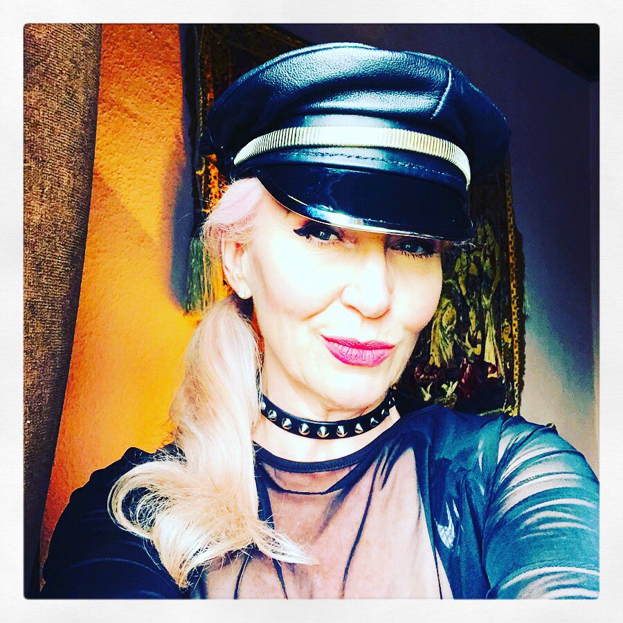 misskimrub's tweet photo. I'm 100% natural. NO botox, fillers, facelift, breast enlargements or anything else.  I'm both feminine and dominant. BDSM femdom sessions in Central London E2 at my own private playspace. https://t.co/YSwOy3MkUI. https://t.co/T9vTRhEH7j