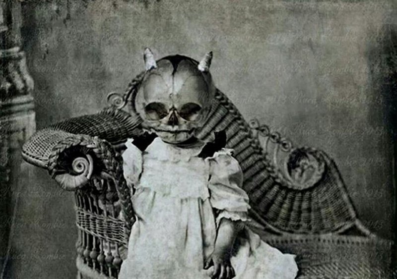 Wriggling entrails, oozing innards, and eyeballs all up in your soup. Our 2018 Halloween Dinner Show is not for the faint of heart, but it IS for the Halloween-obsessed -> facebook.com/events/2560612… #amsterdam #Halloween2018