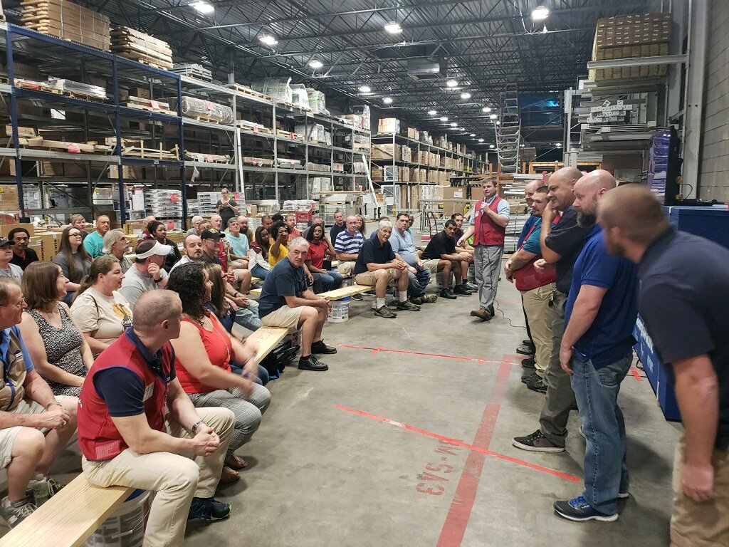0438Low's tweet photo. Great Store Meeting! https://t.co/Ja1pyP3DuF