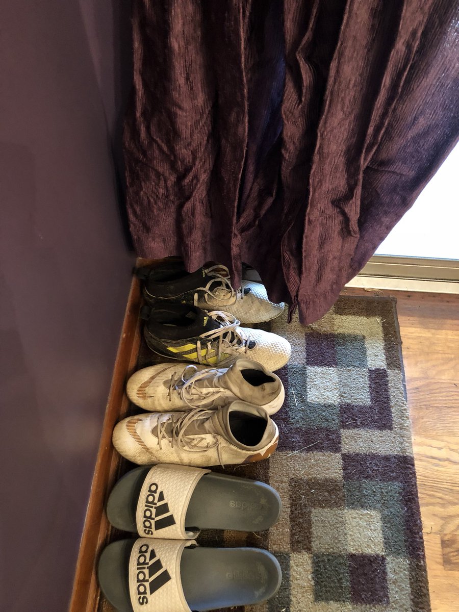 BulldogRe's tweet photo. Not sure what smell is worse that is taking over our house?!! ⚽️ #soccermomprobs https://t.co/7v66FFRcJA