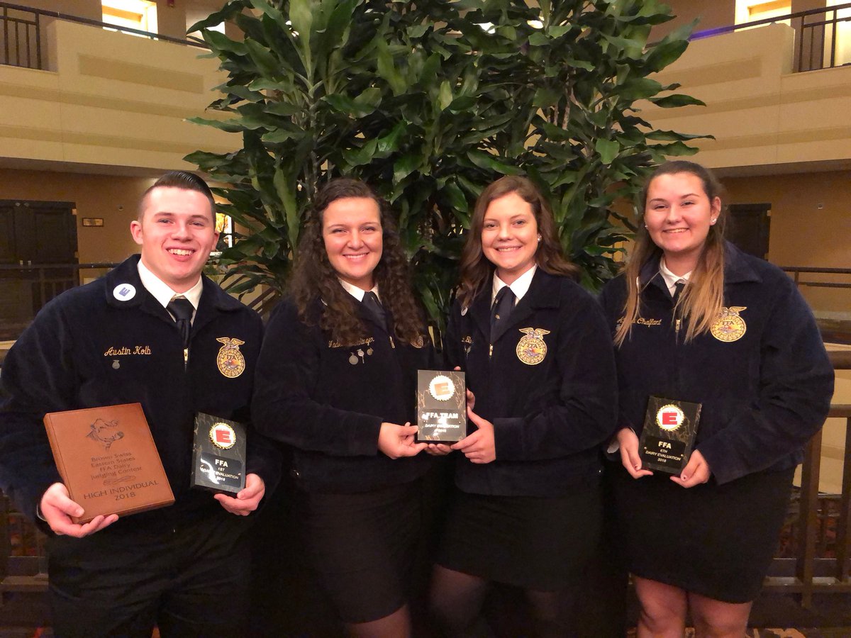 ManorFFA's tweet photo. Congratulations to the Manor FFA Dairy Evaluation Team.  They placed 3rd at the @TheBigEFair as a team.   Austin Kolb won the contest and Alyssa Chalfant placed 6th individually.  Congratulations to this great group of individuals! https://t.co/Q2Zy6HkQrA