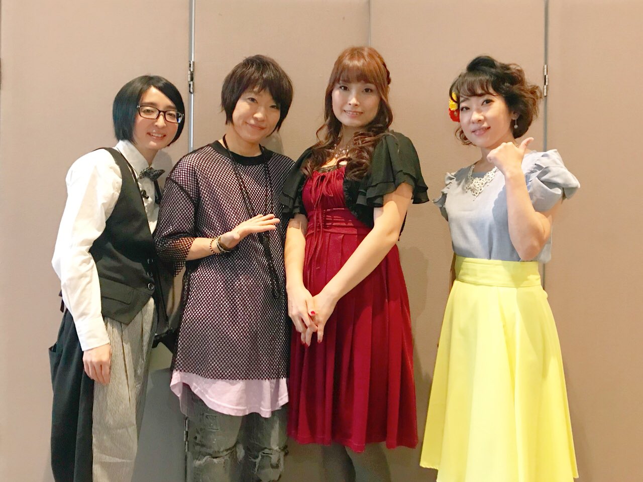 峯香織 七海くん 増田ゆきさんと 元々事務所の先輩なので 楽屋でめちゃくちゃ頼ってしまいました 夜のandante コーラスパートおひとりでも素敵に響いてましたね 増田さんの歌声大好き 客席で一緒に歌いました T Co Pk91kphrv0 Twitter