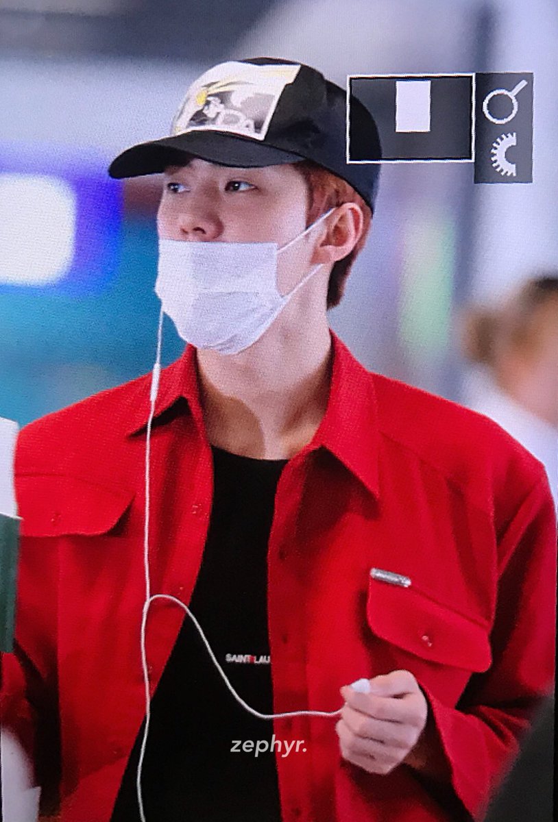 zephyr412's tweet photo. 180916 FRA #세훈 #吴世勋 #SEHUN https://t.co/L8zzjLqm1k